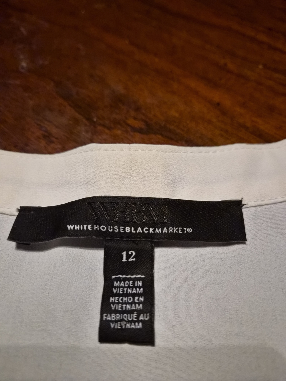 White House Black Market Cream V-Neck Long Sleeve Blouse - Picture 9 of 11